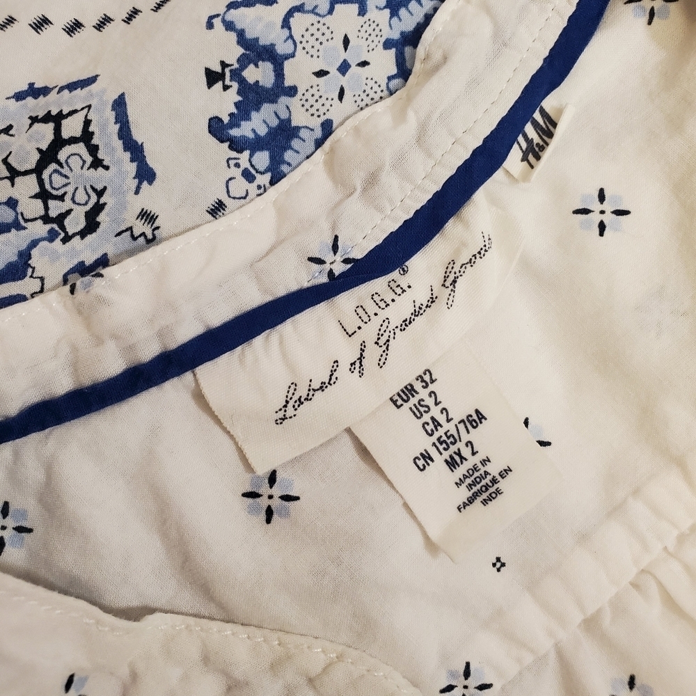 H&M L.O.G.G Sleeveless Button Down Blouse - Picture 5 of 5